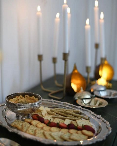 Oval Platter - 18 Inches
