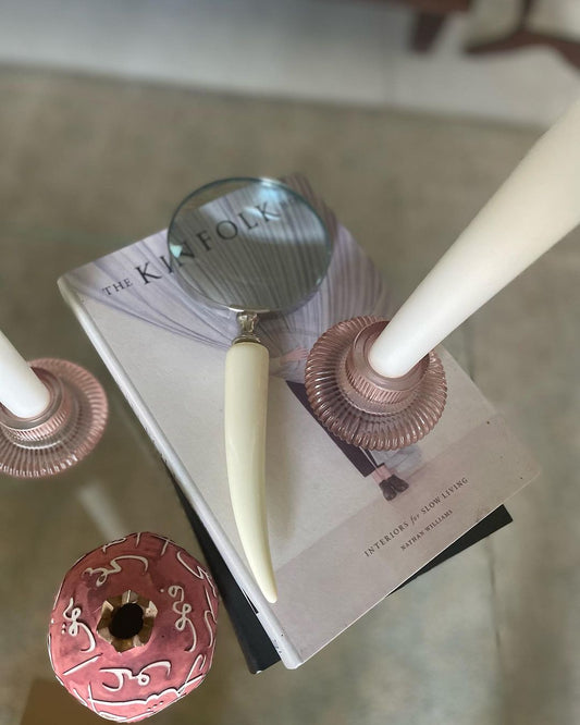 Magnifying Glass - White Pointed Base
