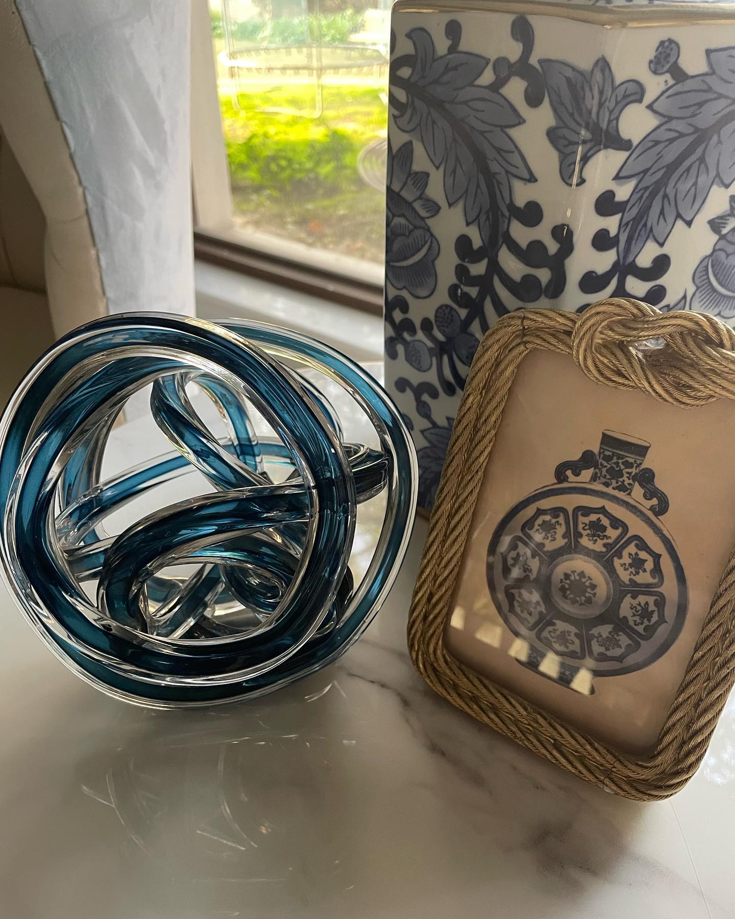 Glass Knot